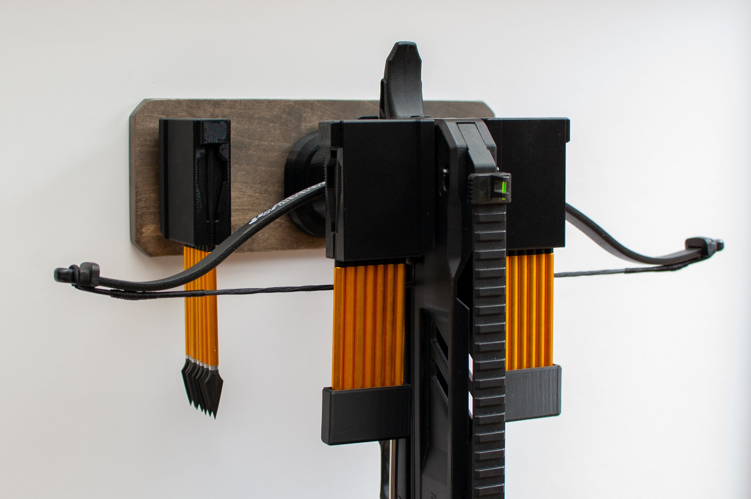 Man Kung Sobek Wall Mount