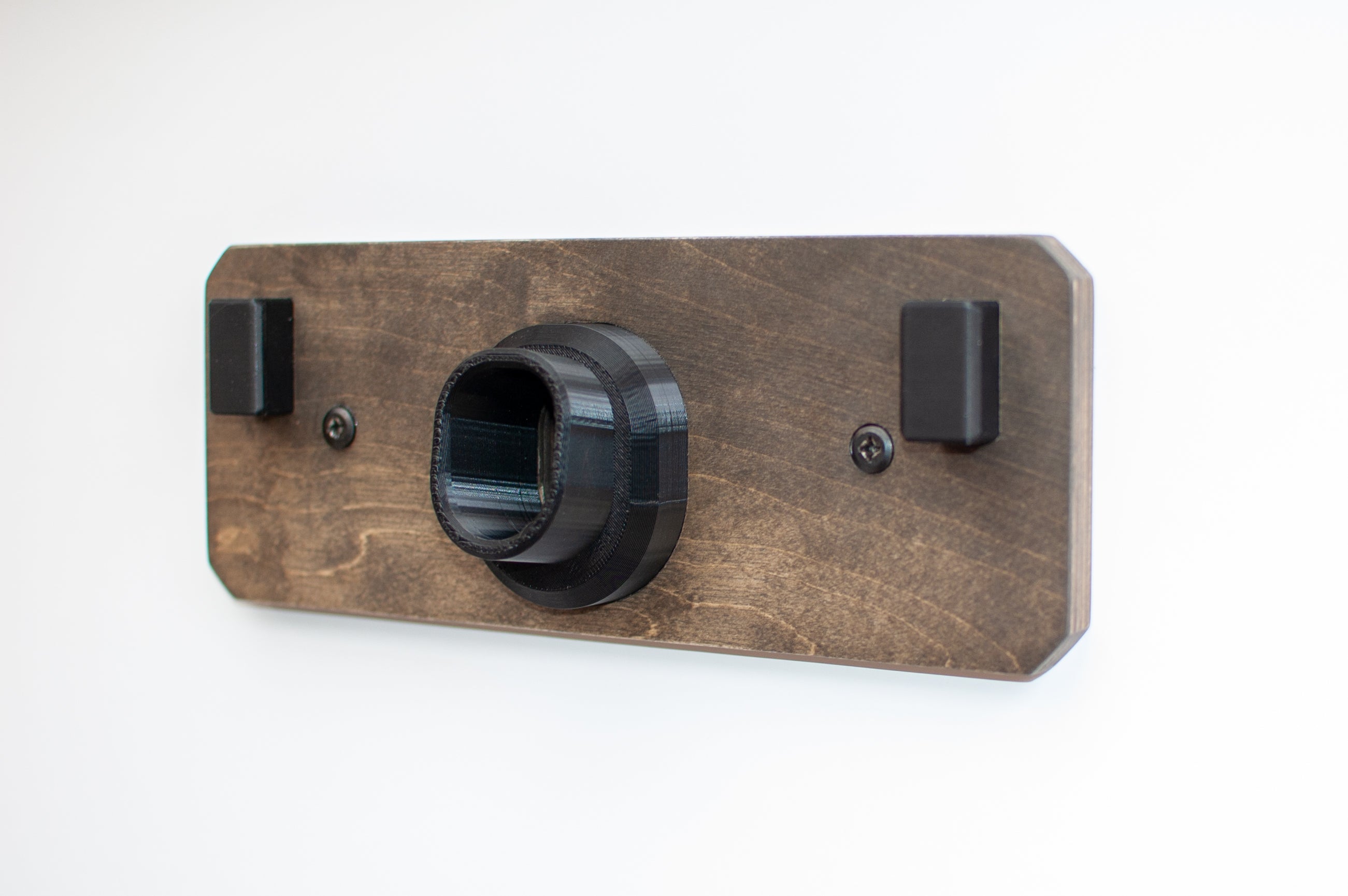 Man Kung Sobek Wall Mount