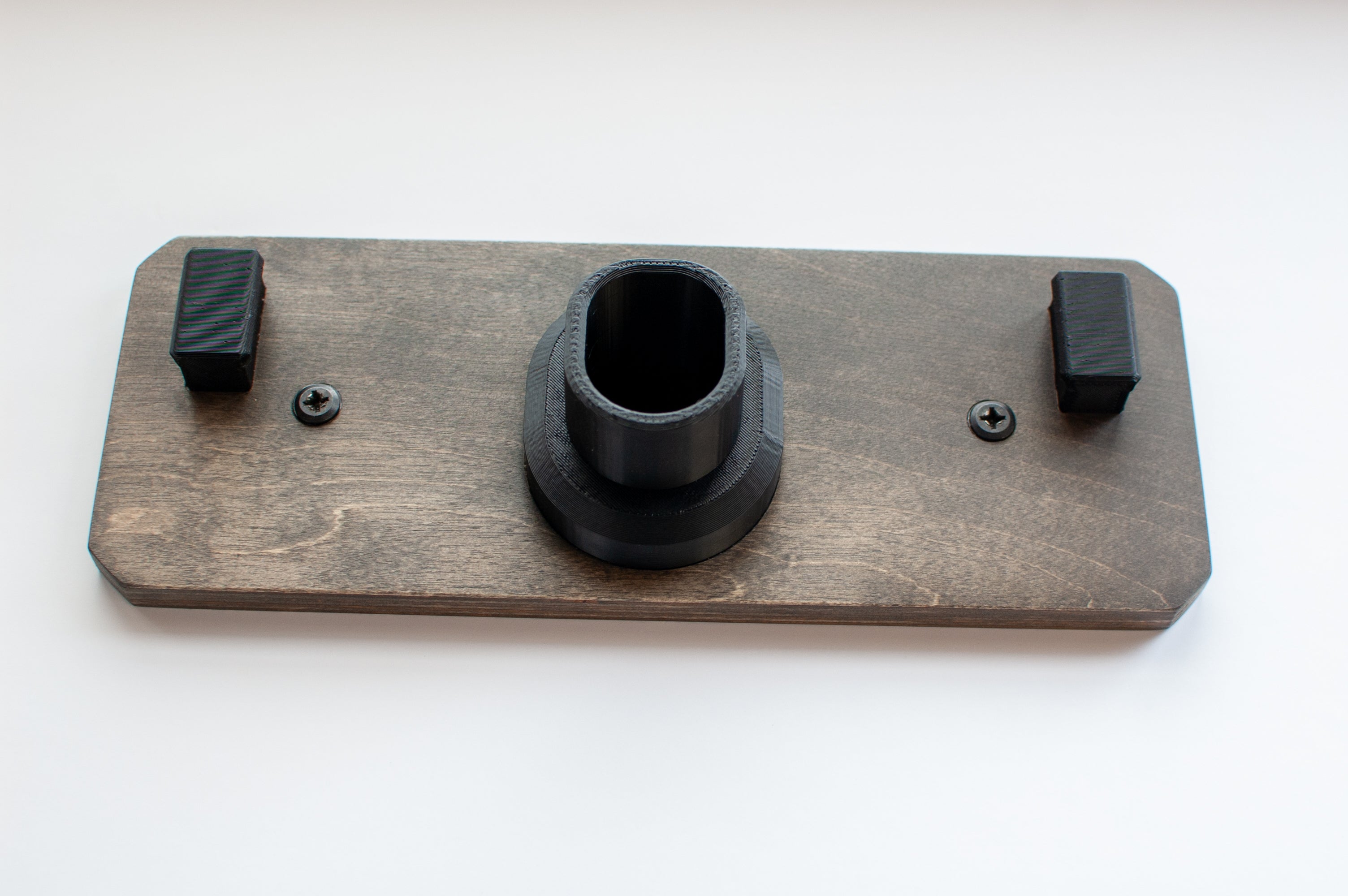 Man Kung Sobek Wall Mount